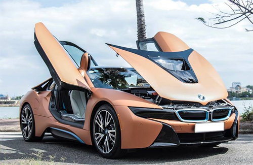 bmw i8 5 2410 1474106785 Siêu xe hybrid được làm mới bằng lớp decal màu cam