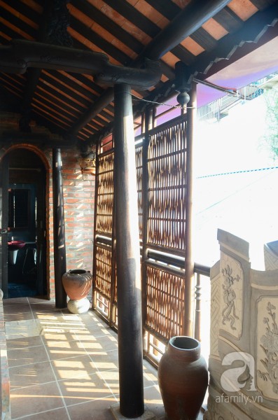 NhaRuong200815 2 397x600 Thiết kế độc đáo nhà rường Huế giữa lòng Hà Nội