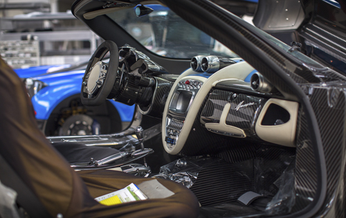 Pagani Production Line 27 1786 1471079123 Ghé thăm nơi ra đời của siêu phẩm Pagani Huayra