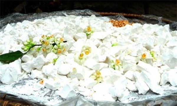 chi can 1 qua trung ga va mot chen bot san day da trang bat tong ngay 1 Chỉ cần 1 quả trứng gà và một chén bột sắn dây là da trắng bật tông ngay