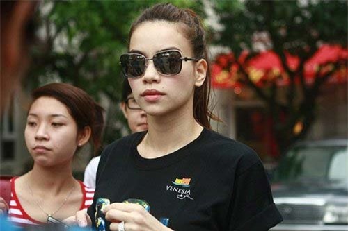 Điểm danh 5 mỹ nhân sở hữu một làn da đẹp mịn màng, săn chắc nhất showbiz Việt iem danh 5 my nhan so huu lan da dep min mang san chac nhat showbiz viet 4 Điểm danh 5 mỹ nhân sở hữu một làn da đẹp mịn màng, săn chắc nhất showbiz Việt