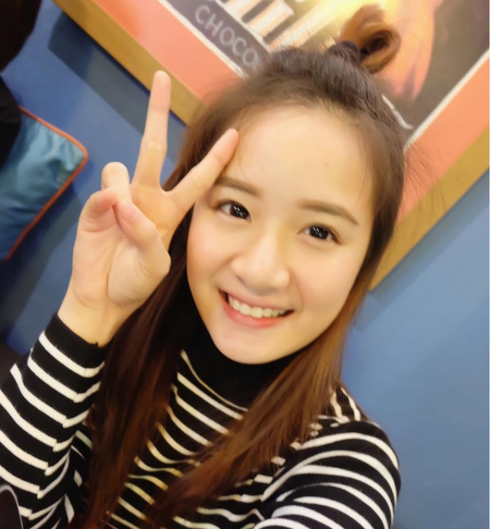 1ab50cbd8ffe4b8fb06a9ca48c174bbb Cô bé có tóc mái chuột gặm nổi tiếng Thái Lan ngày nào giờ đã là hot girl cực  kỳ xinh đẹp!